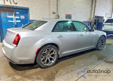2015 Chrysler 300 S из США, поврежденный, VIN 2C3CCABG8FH922545